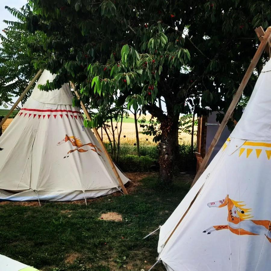 Les Flots De Ma Vie Chambres D Hotes Et Tipi Florence Et Virginie Gossin Barzan Exterior photo