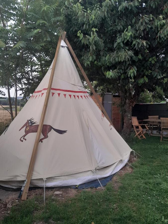 Les Flots De Ma Vie Chambres D Hotes Et Tipi Florence Et Virginie Gossin Barzan Exterior photo