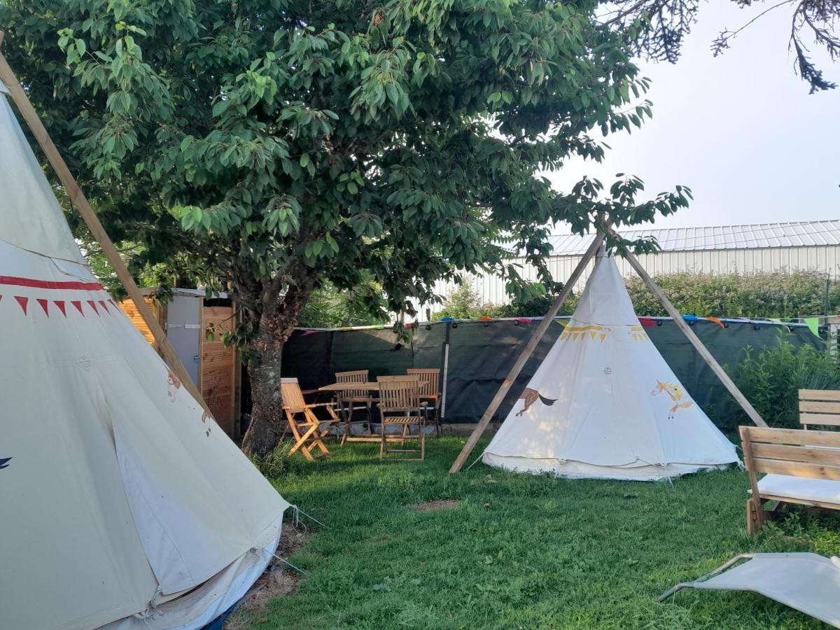 Les Flots De Ma Vie Chambres D Hotes Et Tipi Florence Et Virginie Gossin Barzan Exterior photo